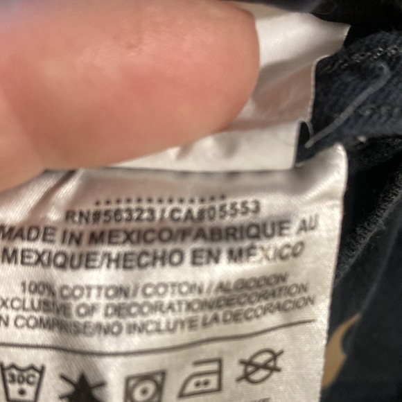 Nike short sleeve black tee athletic cut - Picture 4 of 4